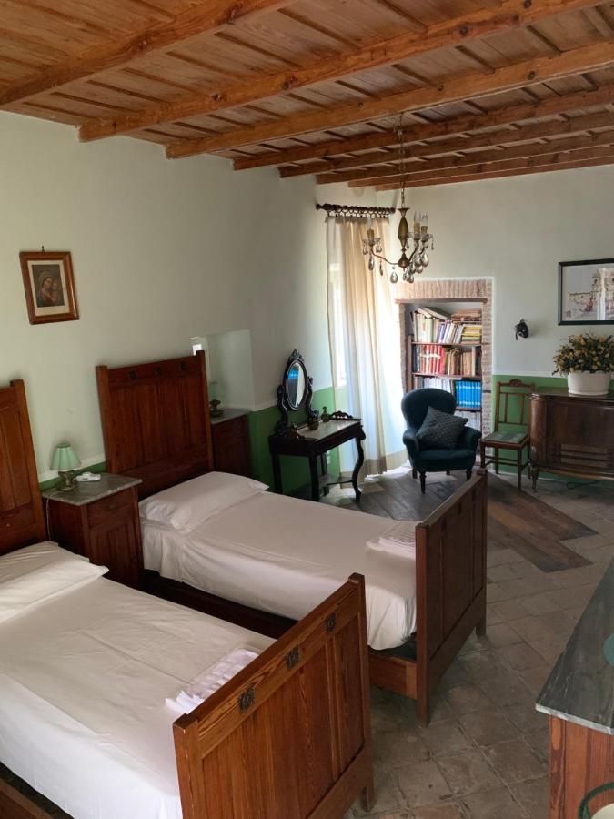 Palazzetto Pergi Hotel Tolfa Exterior photo